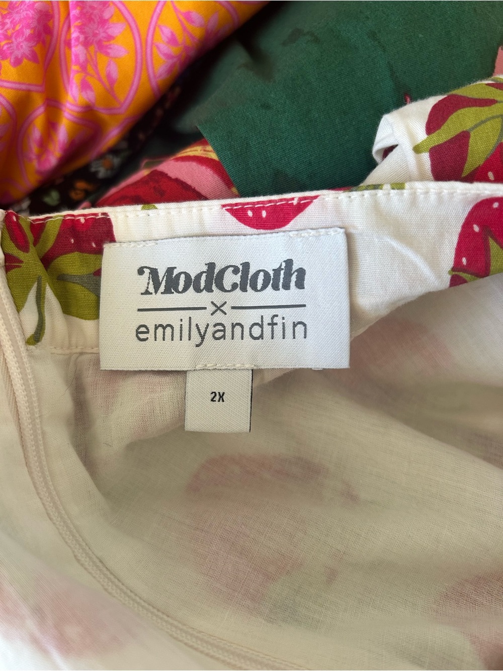 ModCloth strawberry print skirt size 2x - Picture 4 of 4